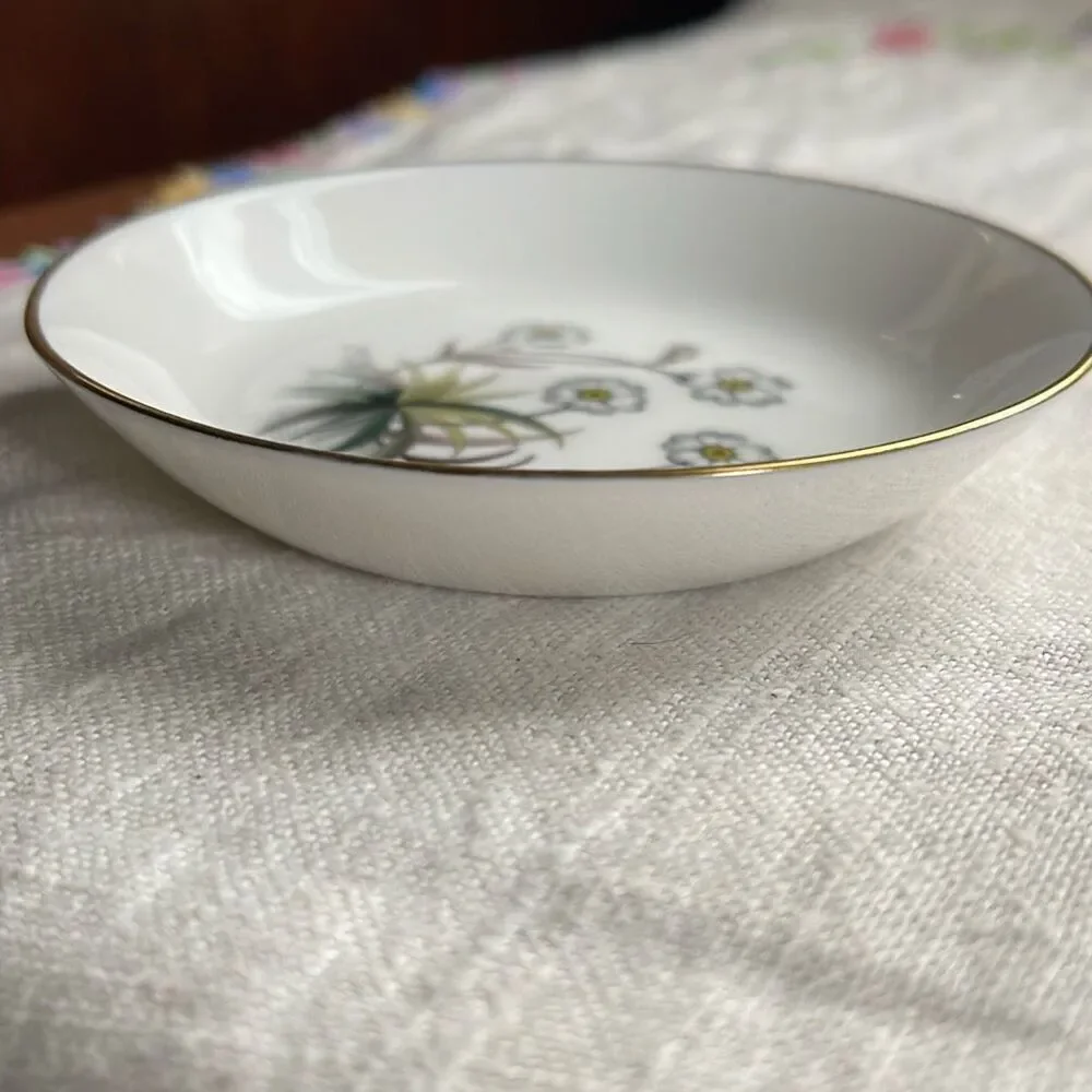 Vintage Royal Worcester Wild Daisy trinket dish or pin tray